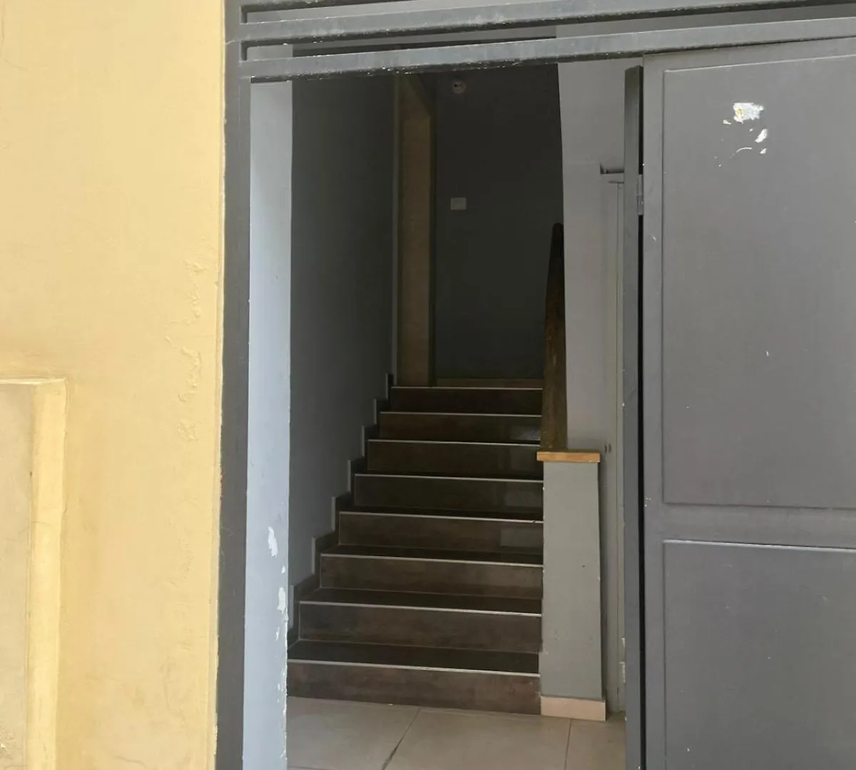 טיראנה E&B Cosy Apartment 2