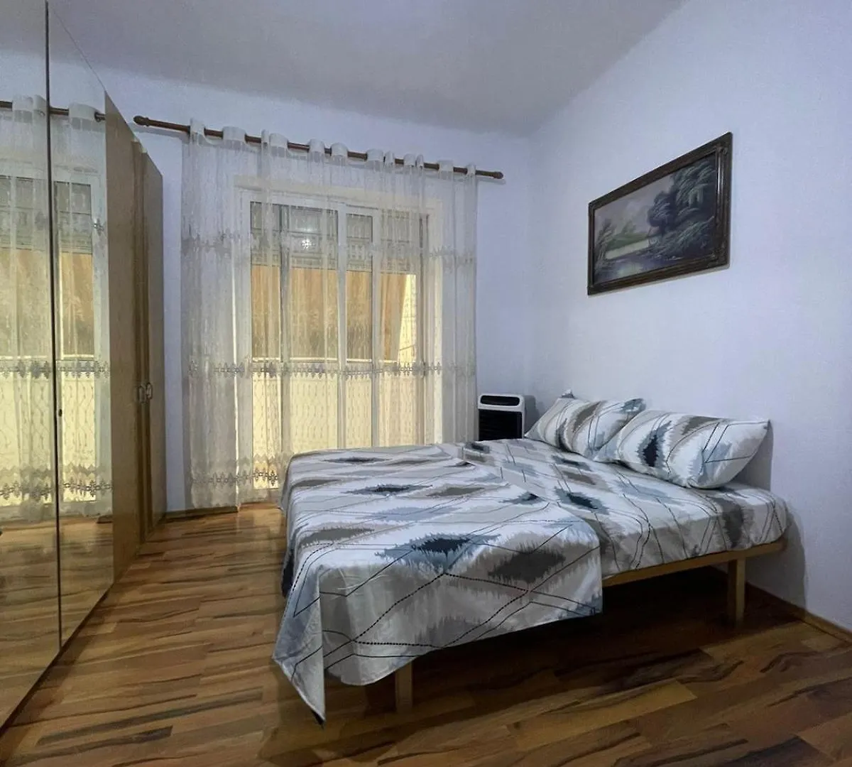 טיראנה E&B Cosy Apartment 2