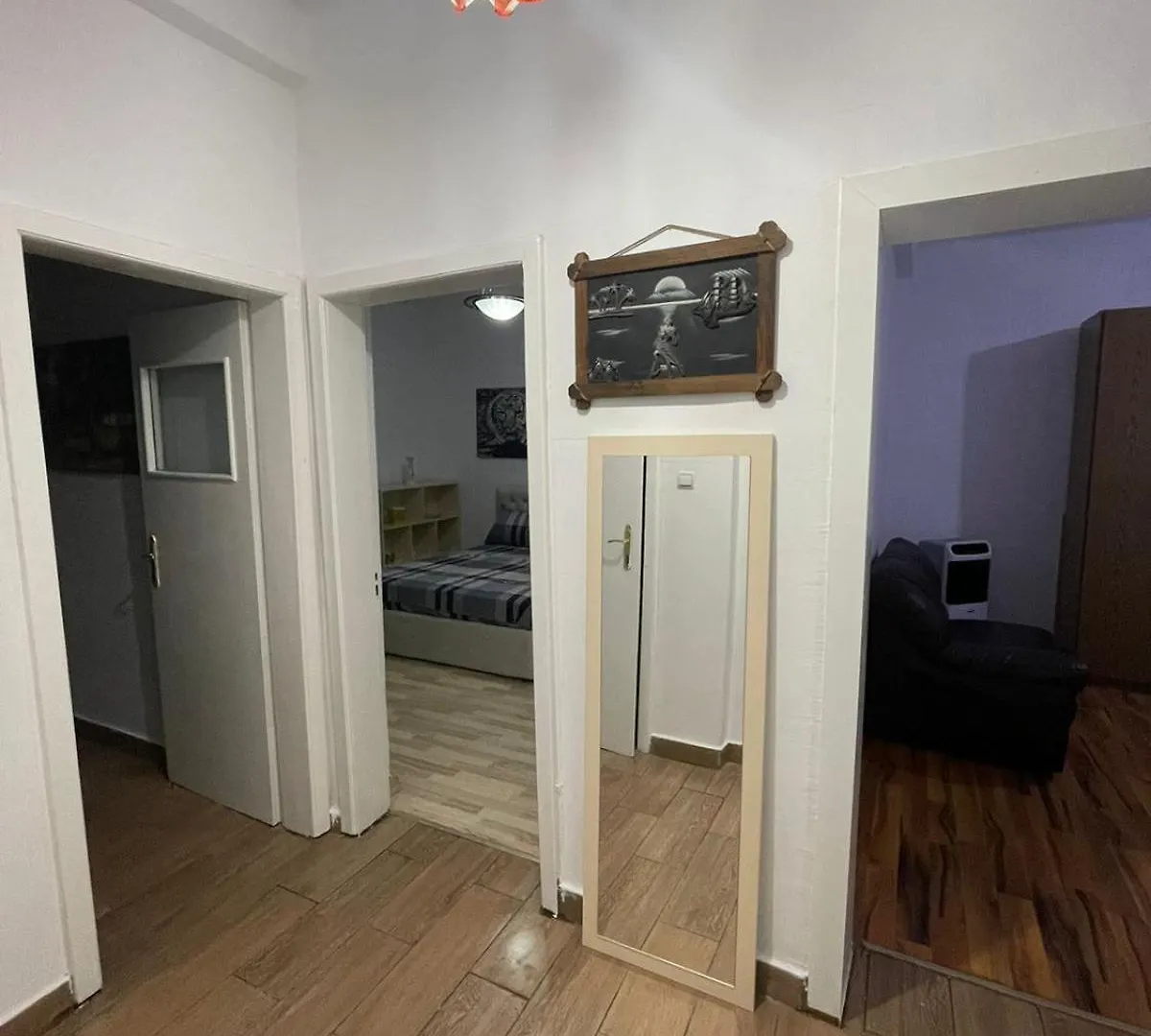 טיראנה E&B Cosy Apartment 2