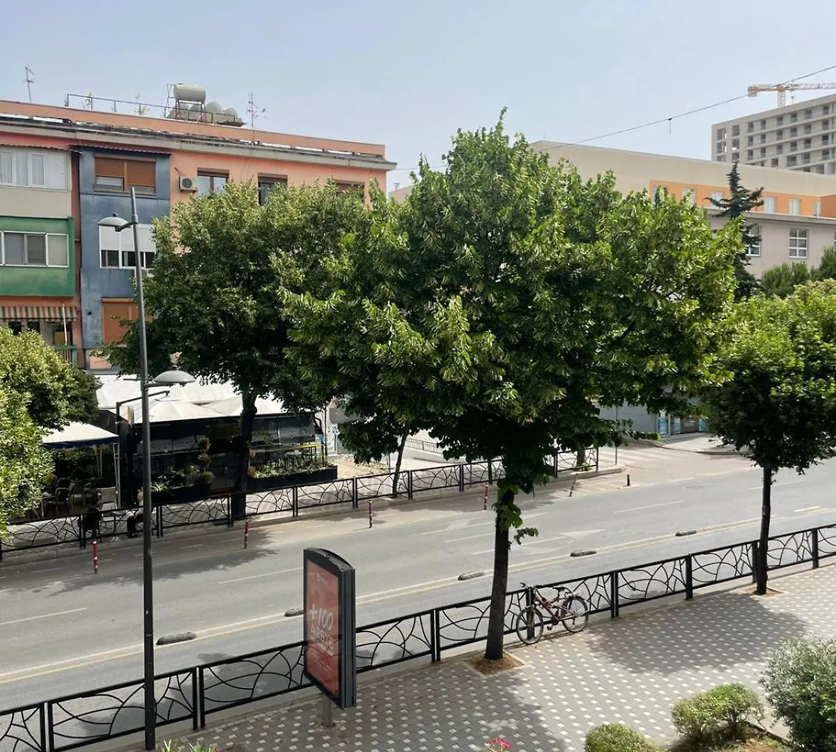 טיראנה E&B Cosy Apartment 2 0*,